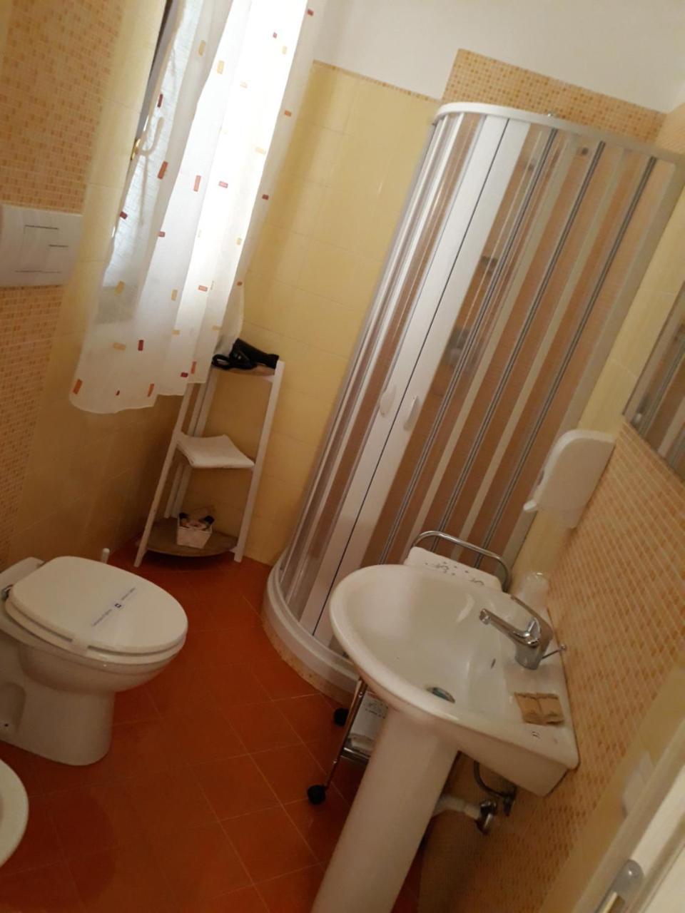モンレアーレ A Casa Di Simona Bed & Breakfast エクステリア 写真