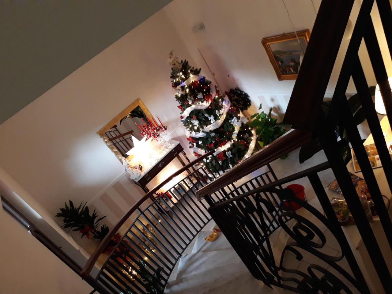 モンレアーレ A Casa Di Simona Bed & Breakfast エクステリア 写真