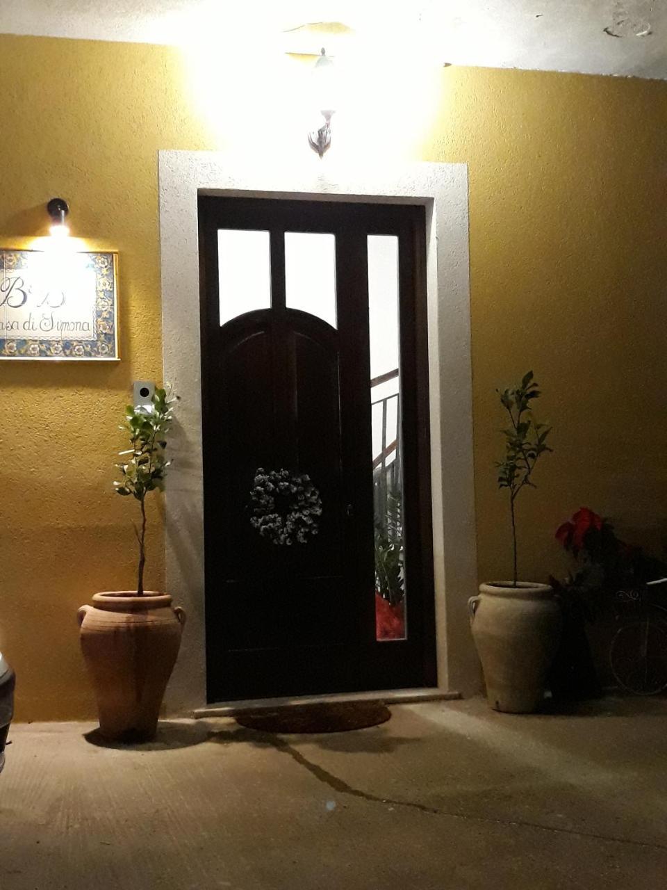 モンレアーレ A Casa Di Simona Bed & Breakfast エクステリア 写真