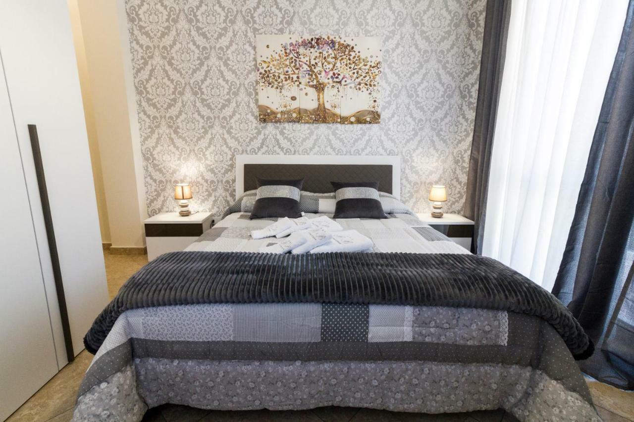 モンレアーレ A Casa Di Simona Bed & Breakfast エクステリア 写真