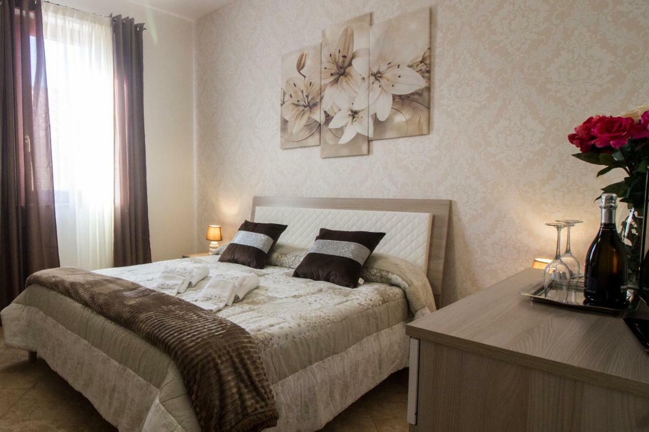 モンレアーレ A Casa Di Simona Bed & Breakfast エクステリア 写真